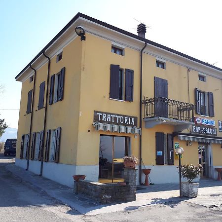 Trattoria Cattani Medesano Bagian luar foto